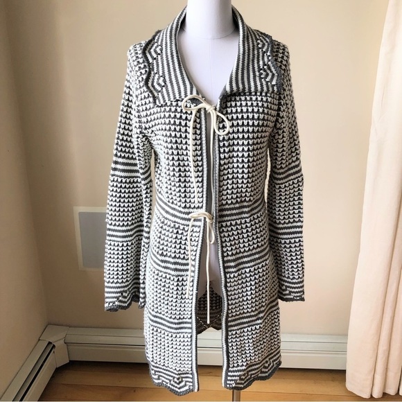 Tempo Paris Sweaters - GRAY & White hand Knitted Cardigan Sweater Scalloped Hem Tie front